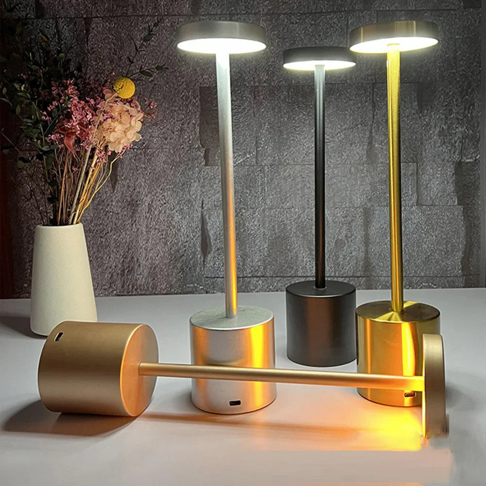 Kabellose LED-Tischlampe mit Touch-Dimmer