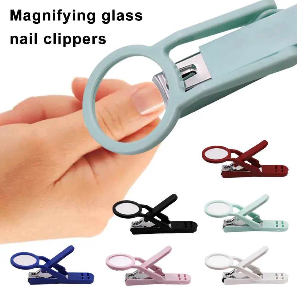 Nagelknipser mit Vergrößerungsglas