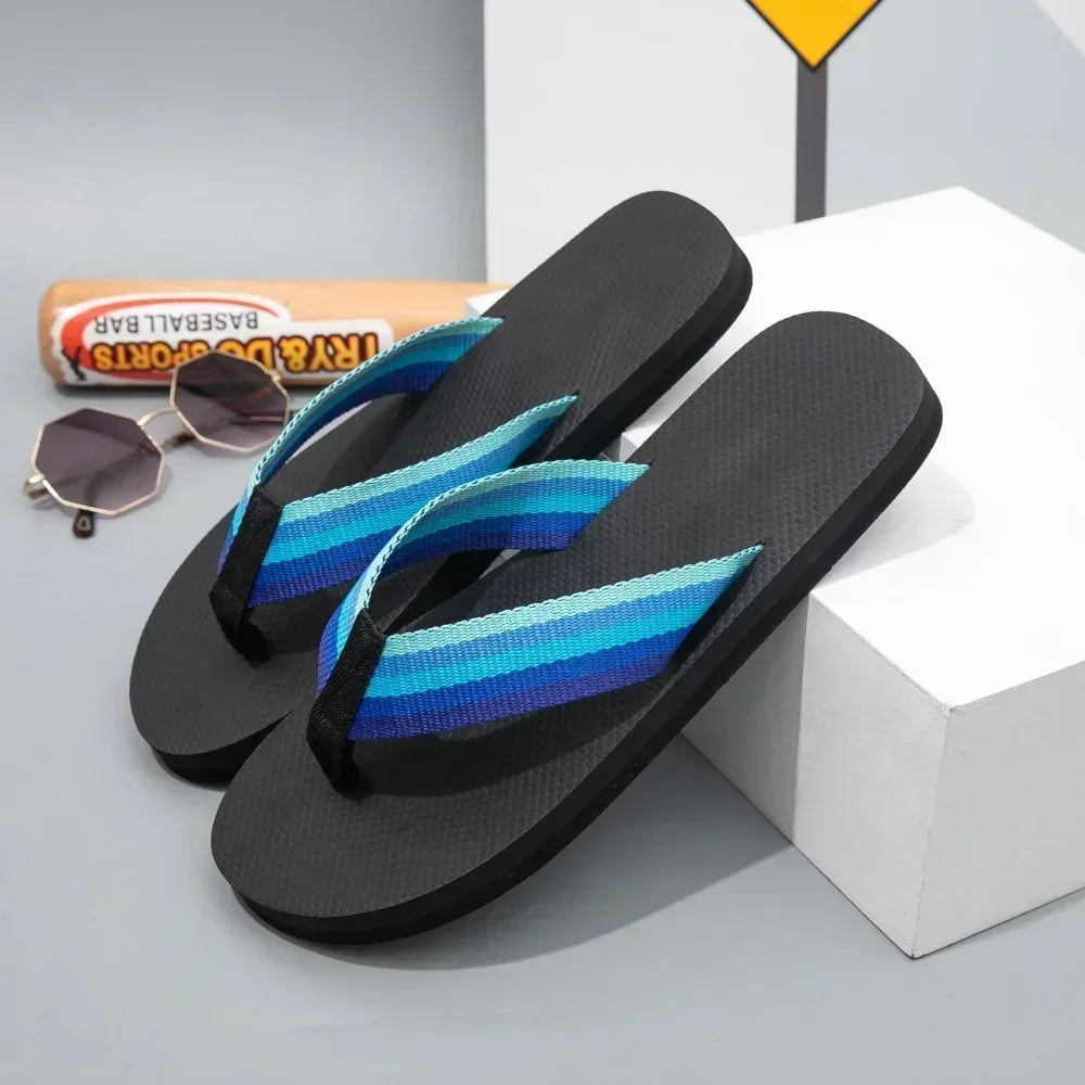 FrecheSohle – Lustige Flip-Flops mit verstecktem Mittelfinger